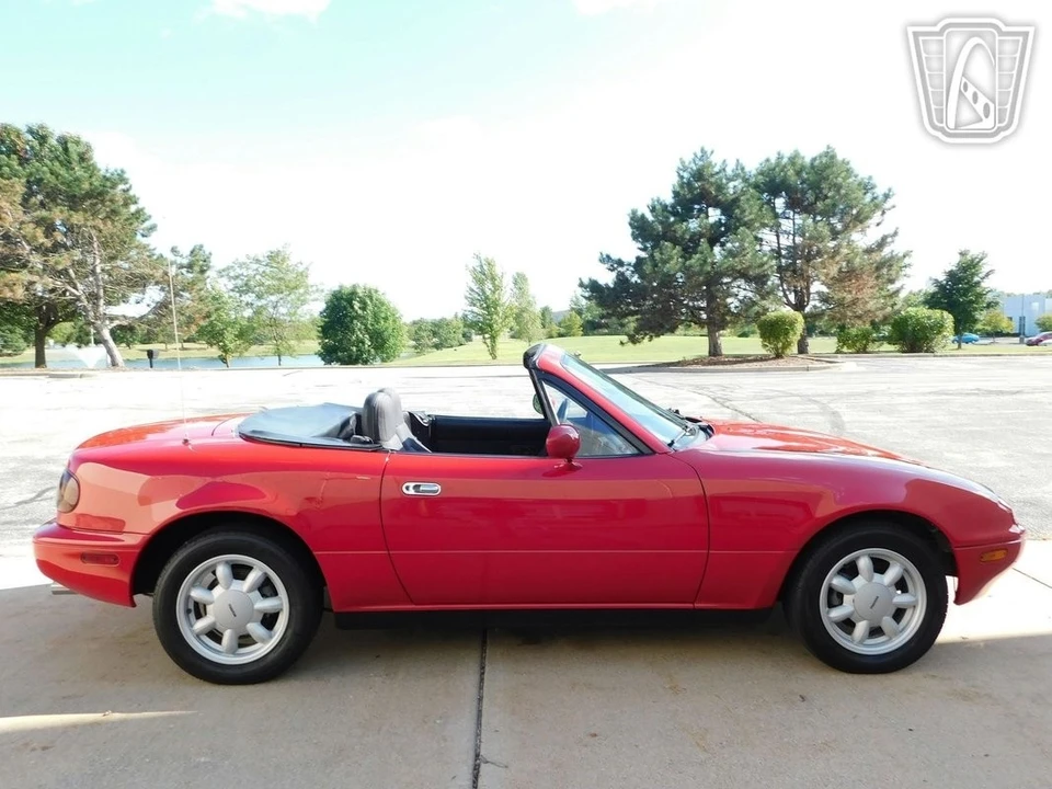 1990 Mazda NA MX-5 Miata - Image 16 of 21
