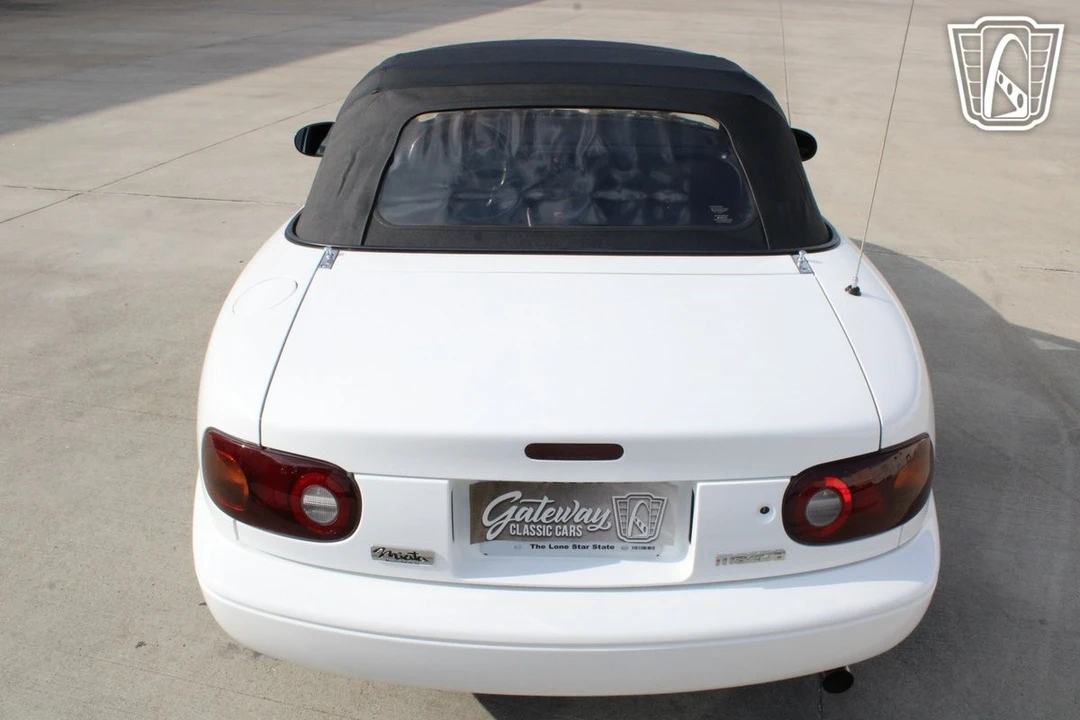 1990 Mazda NA MX-5 Miata - Image 18 of 21