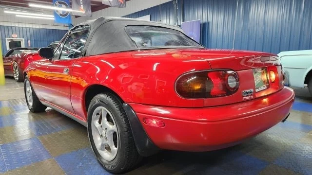 1990 Mazda NA MX-5 Miata - Image 6 of 12