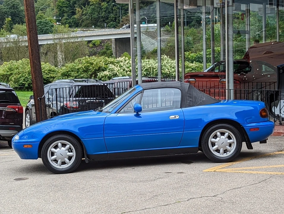 1990 Mazda NA MX-5 Miata - Image 23 of 31