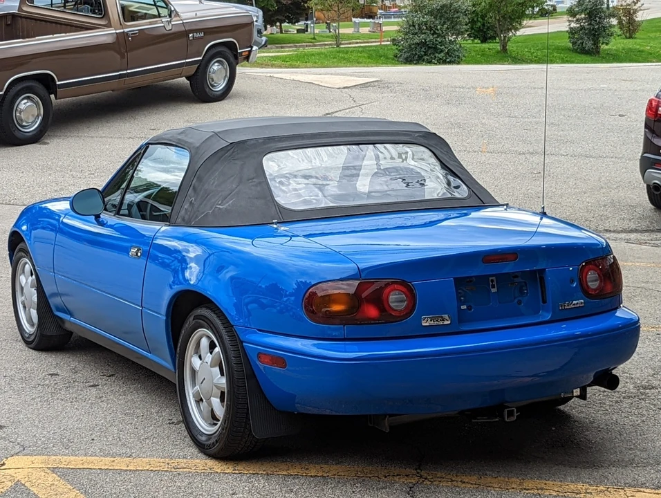 1990 Mazda NA MX-5 Miata - Image 24 of 31