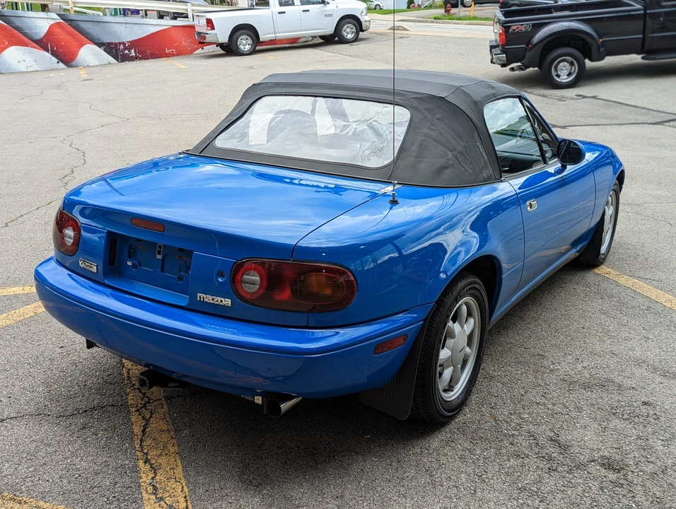 1990 Mazda NA MX-5 Miata - Image 26 of 31