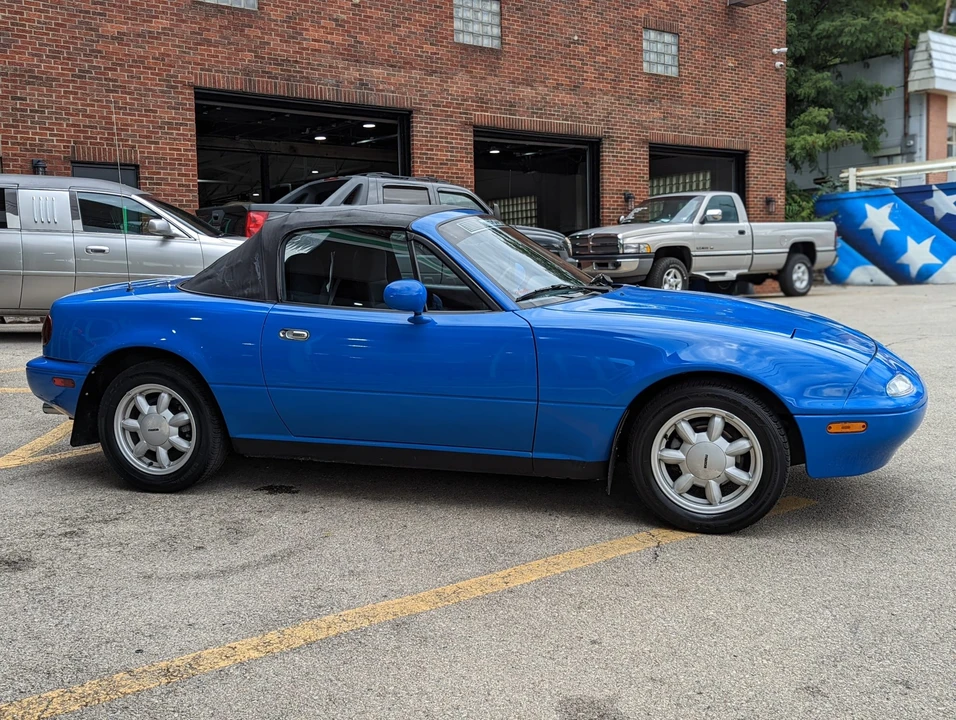1990 Mazda NA MX-5 Miata - Image 27 of 31