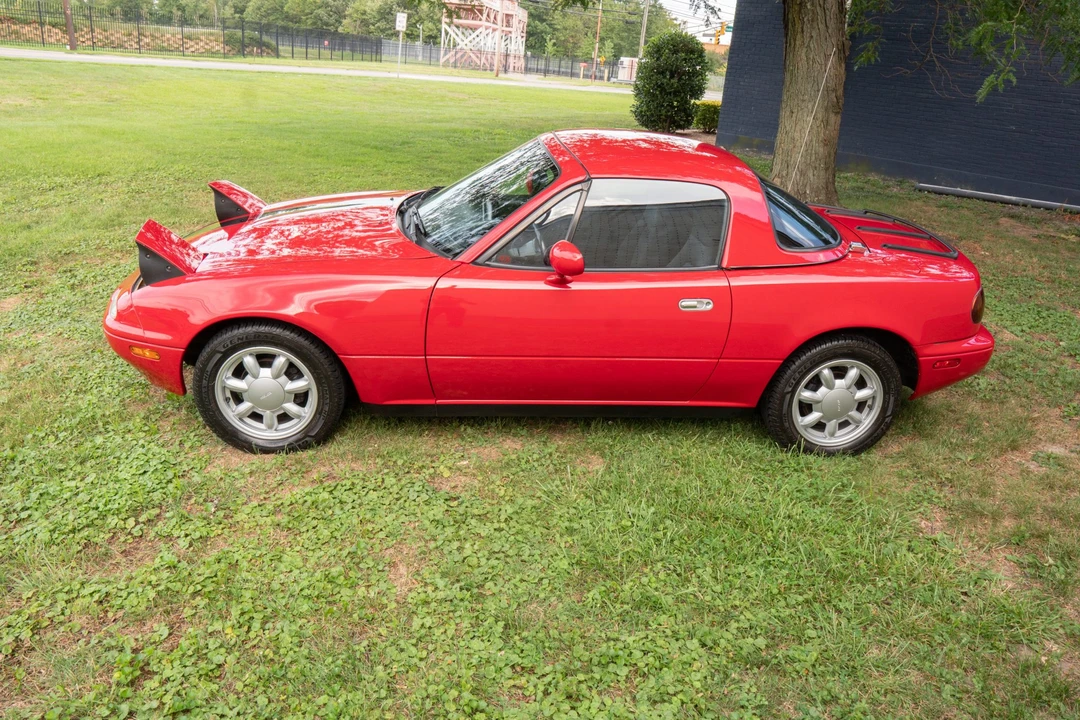 1990 Mazda NA MX-5 Miata - Image 11 of 31