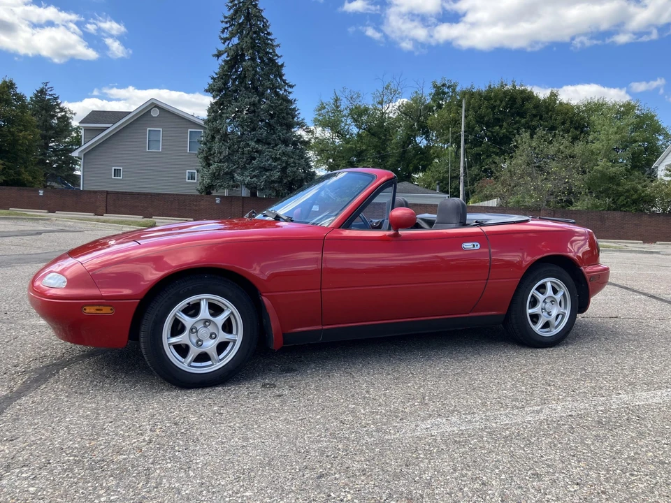 1990 Mazda NA MX-5 Miata - Image 9 of 31