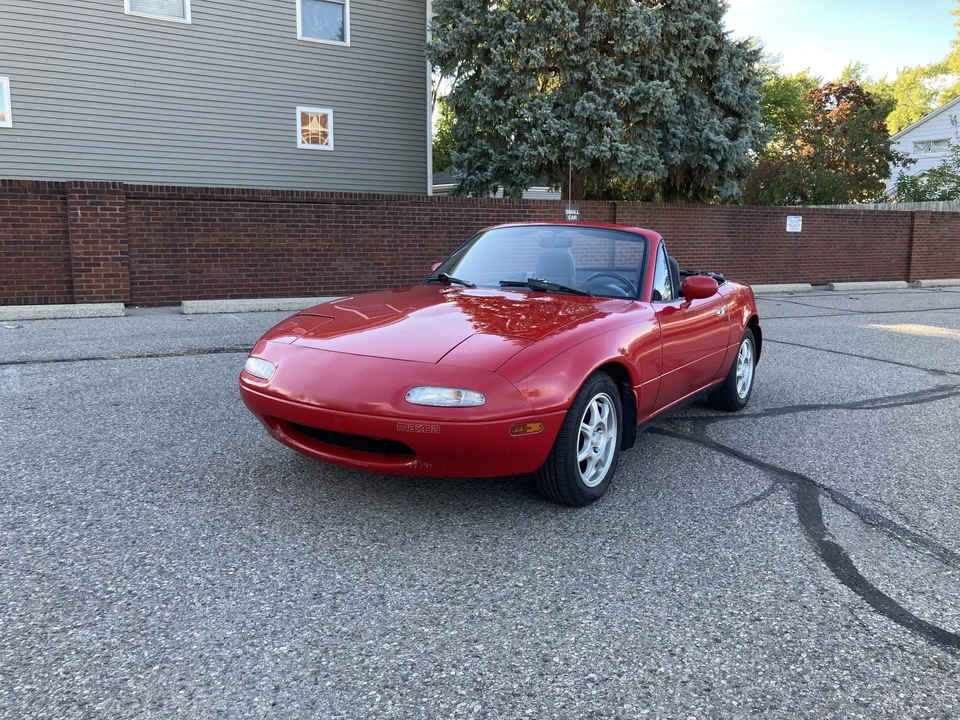 1990 Mazda NA MX-5 Miata - Image 26 of 31