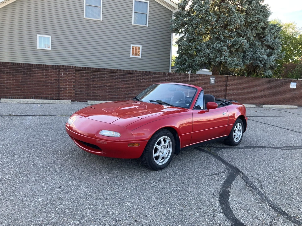1990 Mazda NA MX-5 Miata - Image 17 of 31