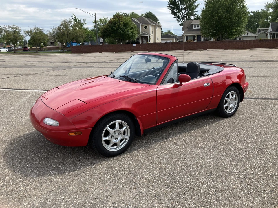1990 Mazda NA MX-5 Miata - Image 2 of 31