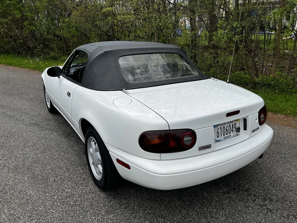 1990 Mazda NA MX-5 Miata - Image 13 of 31