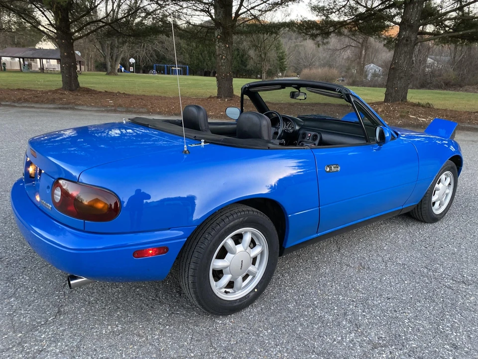 1990 Mazda NA MX-5 Miata - Image 23 of 31