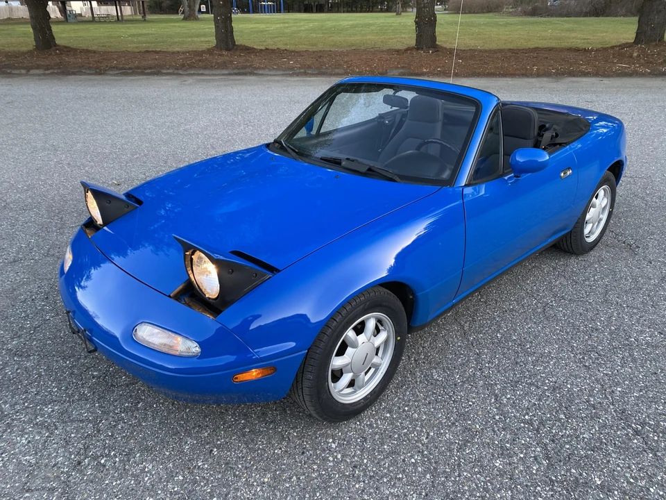 1990 Mazda NA MX-5 Miata - Image 8 of 31
