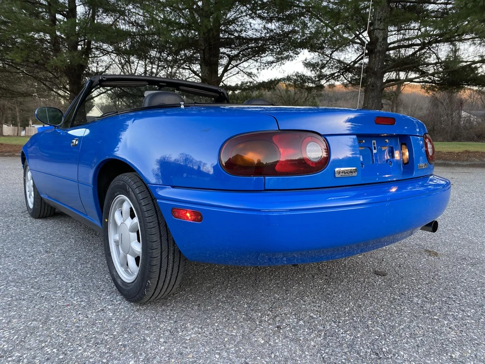 1990 Mazda NA MX-5 Miata - Image 28 of 31