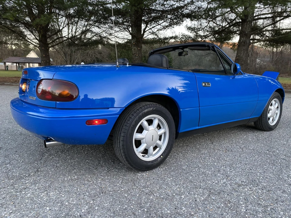 1990 Mazda NA MX-5 Miata - Image 22 of 31