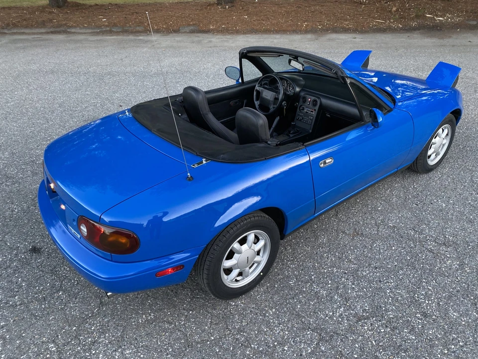 1990 Mazda NA MX-5 Miata - Image 25 of 31