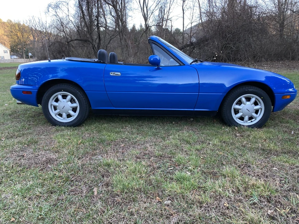 1990 Mazda NA MX-5 Miata - Image 21 of 31
