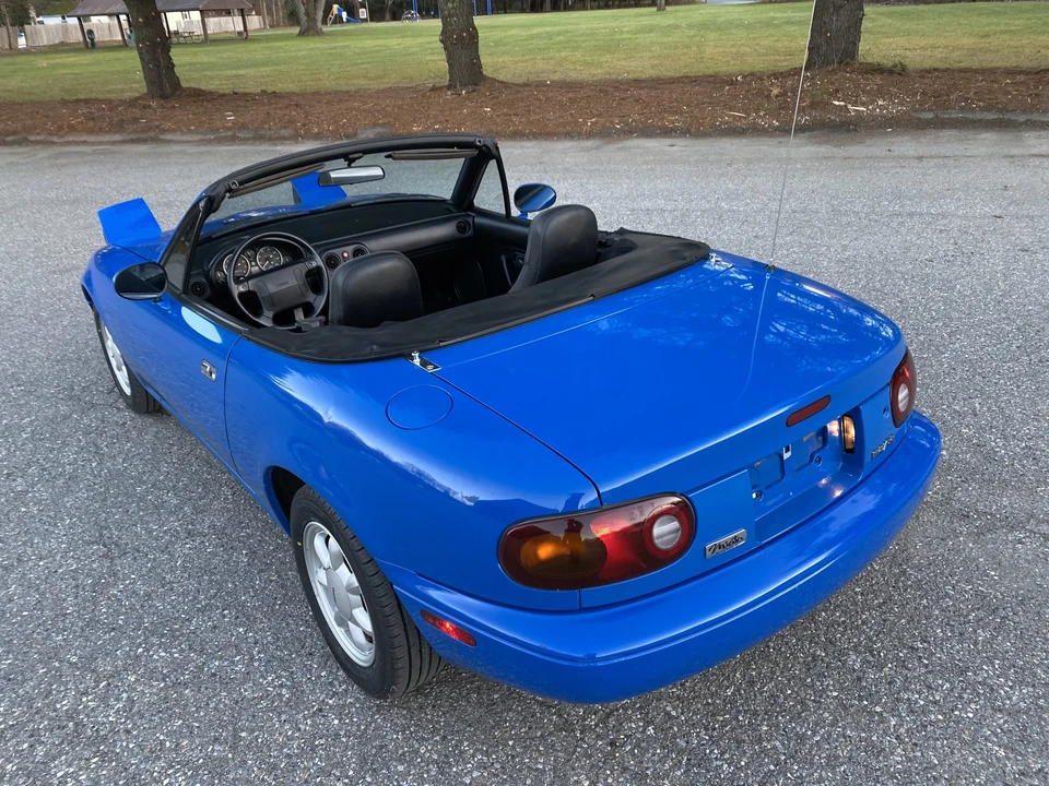 1990 Mazda NA MX-5 Miata - Image 26 of 31