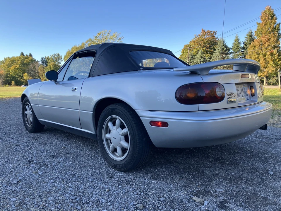 1990 Mazda NA MX-5 Miata - Image 27 of 31