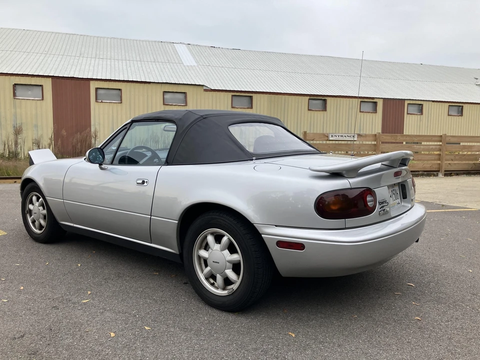 1990 Mazda NA MX-5 Miata - Image 14 of 31