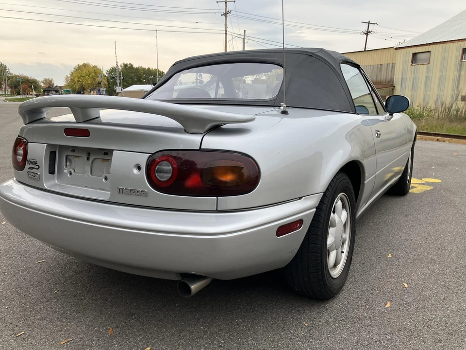 1990 Mazda NA MX-5 Miata - Image 16 of 31