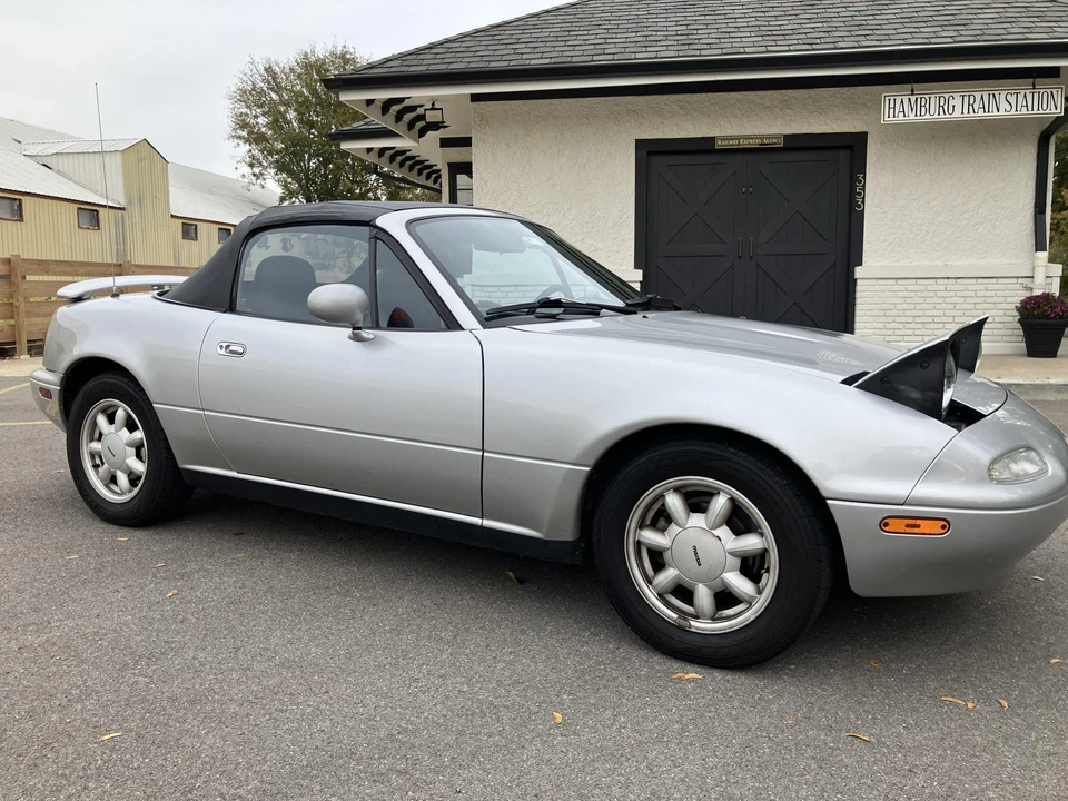 1990 Mazda NA MX-5 Miata - Image 18 of 31
