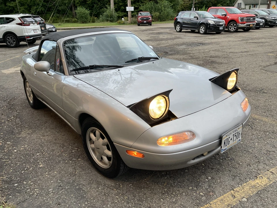 1990 Mazda NA MX-5 Miata - Image 9 of 31
