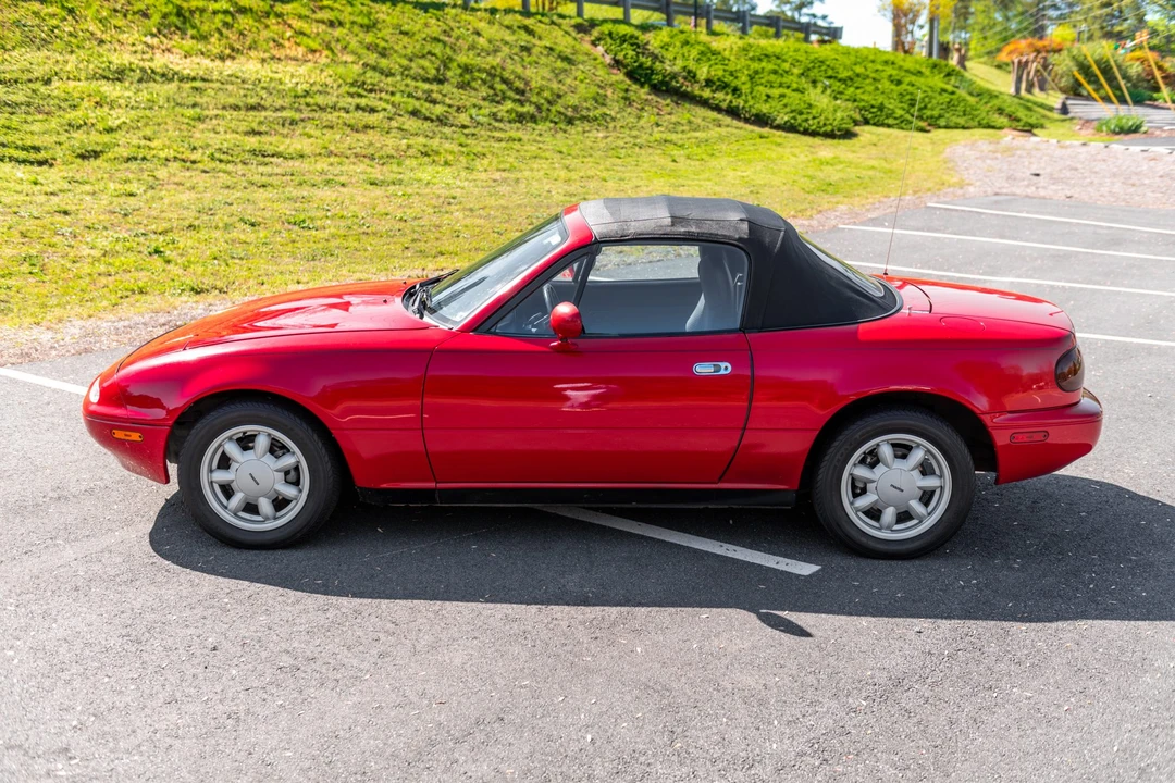 1990 Mazda NA MX-5 Miata - Image 7 of 31