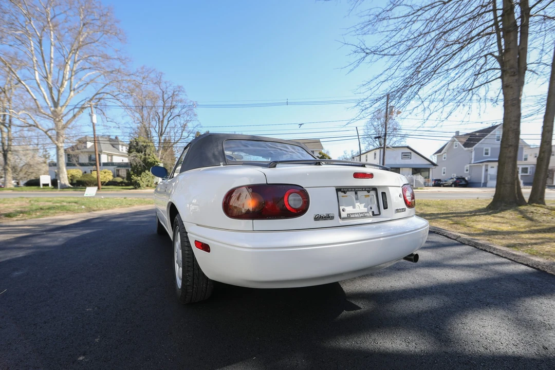 1990 Mazda NA MX-5 Miata - Image 16 of 31