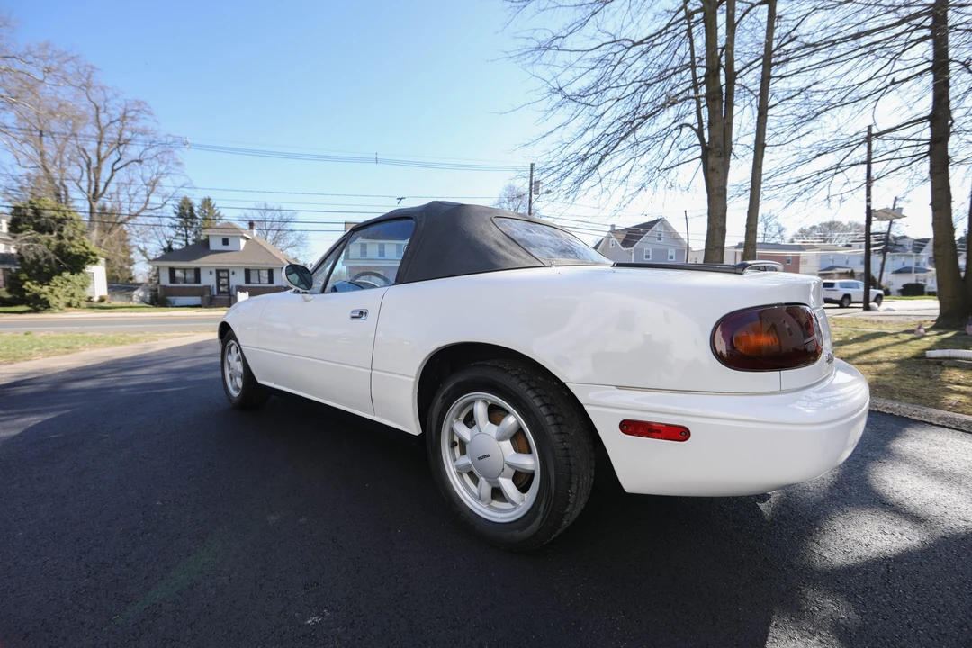 1990 Mazda NA MX-5 Miata - Image 18 of 31