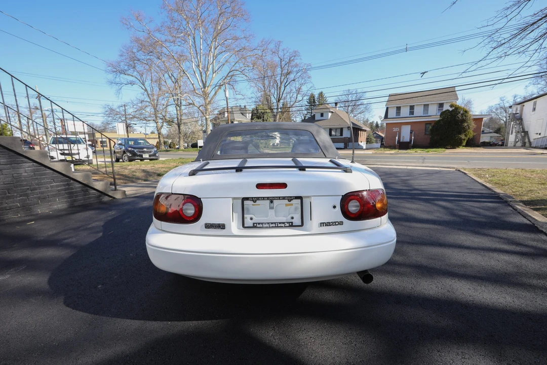 1990 Mazda NA MX-5 Miata - Image 15 of 31
