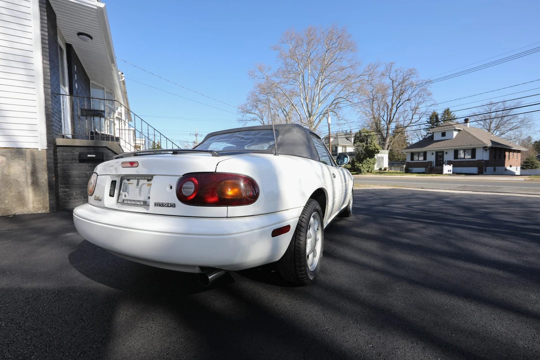 1990 Mazda NA MX-5 Miata - Image 14 of 31