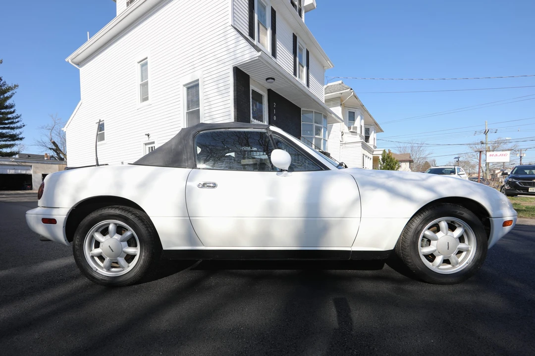 1990 Mazda NA MX-5 Miata - Image 12 of 31
