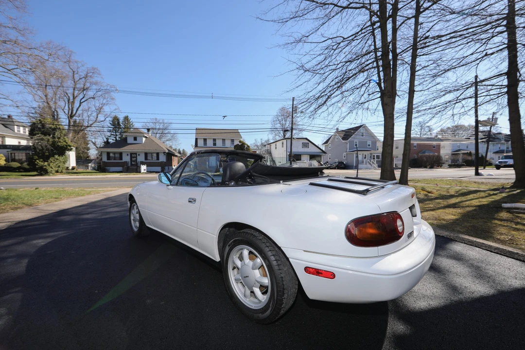 1990 Mazda NA MX-5 Miata - Image 5 of 31