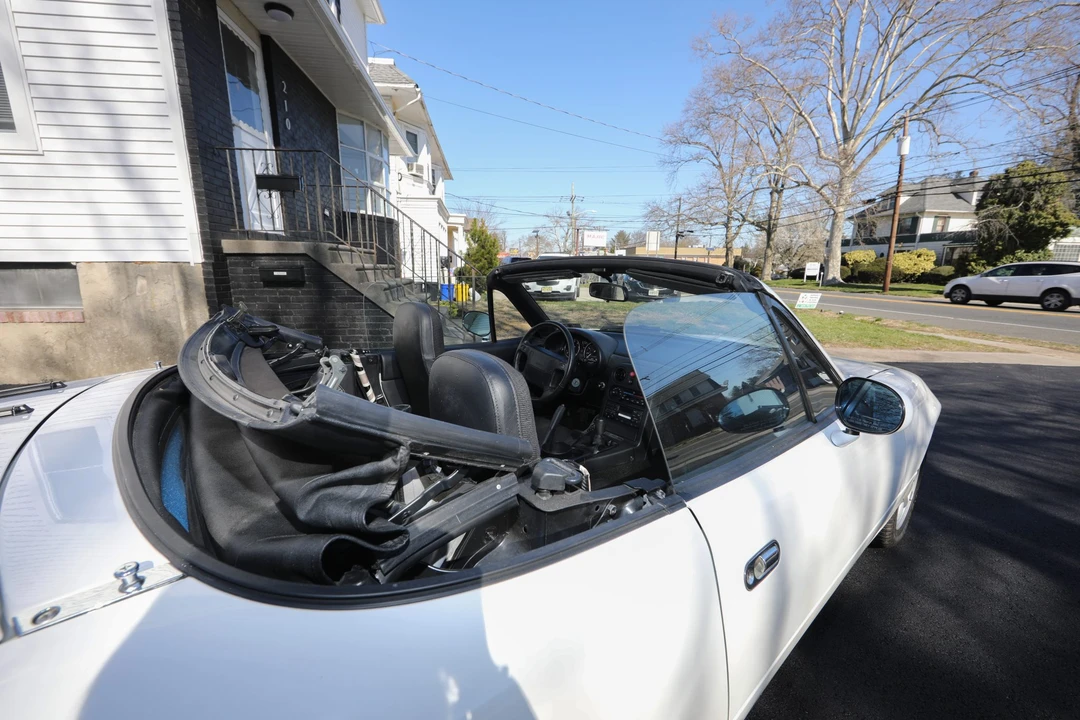 1990 Mazda NA MX-5 Miata - Image 23 of 31