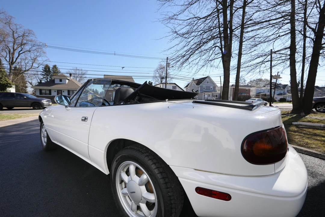 1990 Mazda NA MX-5 Miata - Image 22 of 31