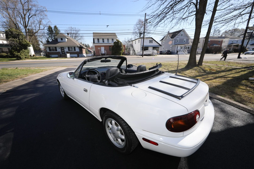 1990 Mazda NA MX-5 Miata - Image 3 of 31