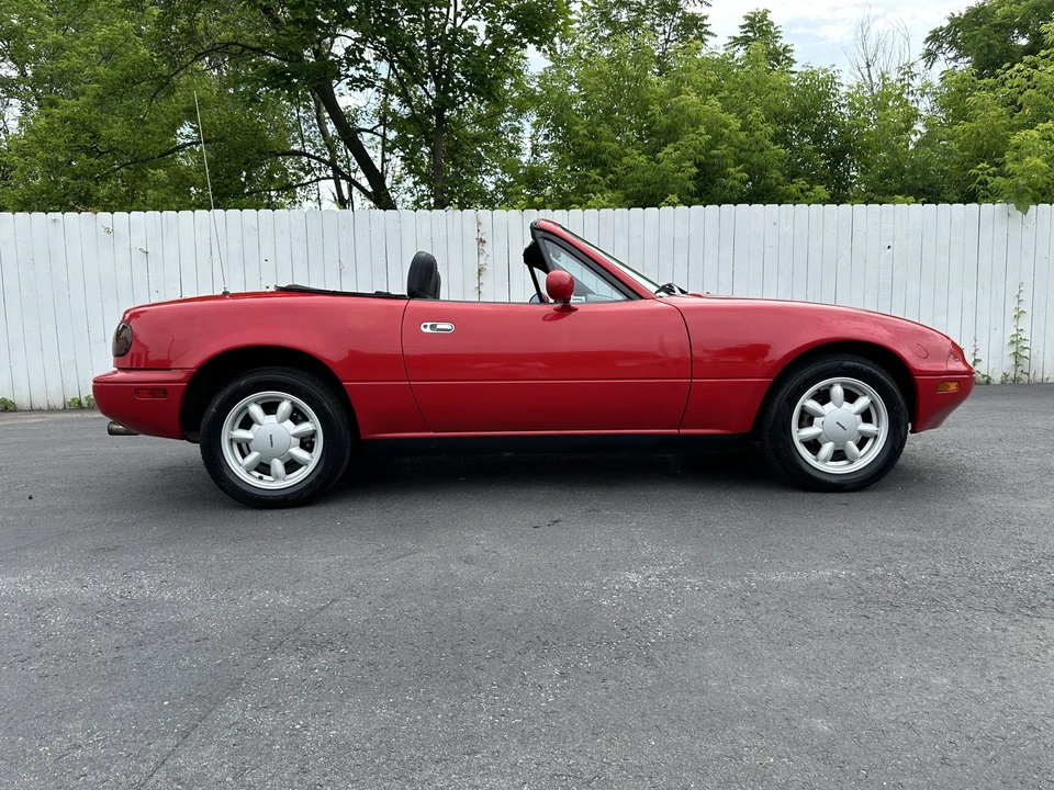 1990 Mazda NA MX-5 Miata - Image 24 of 31