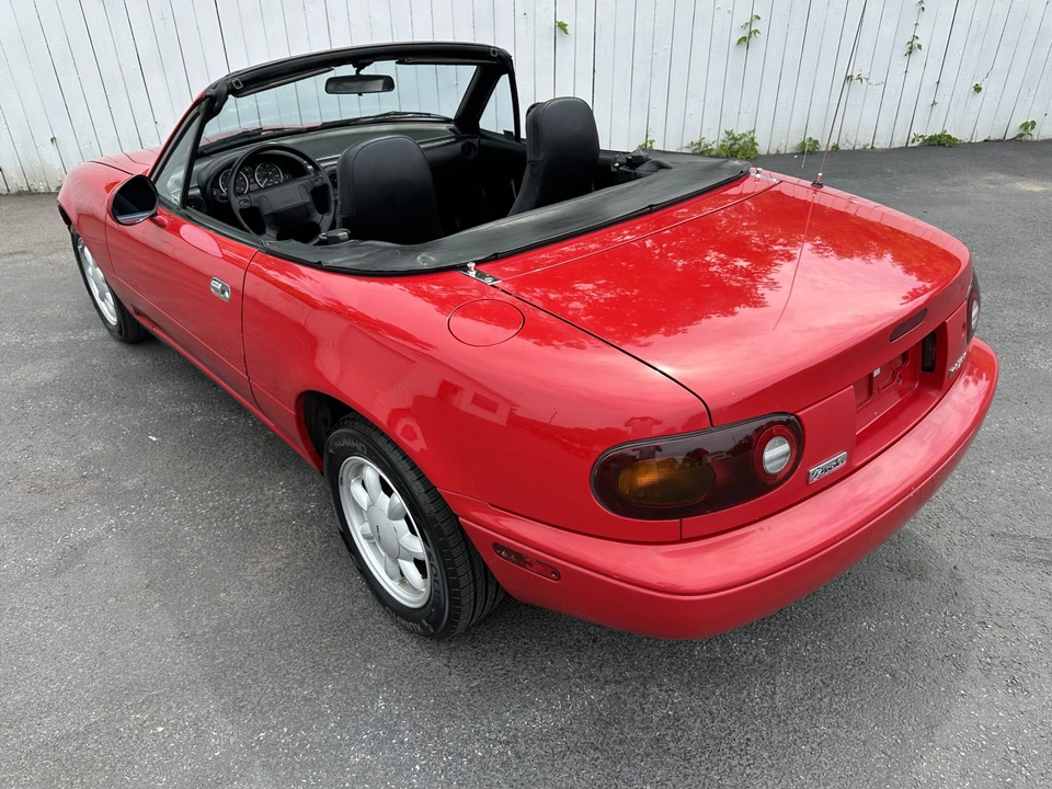 1990 Mazda NA MX-5 Miata - Image 17 of 31
