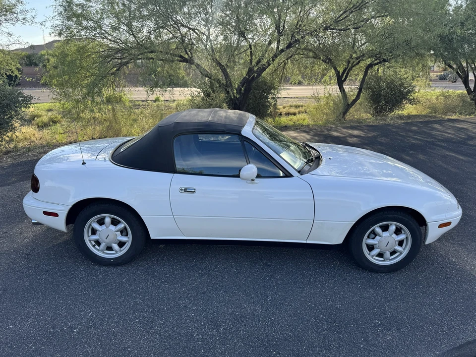 1990 Mazda NA MX-5 Miata - Image 23 of 31