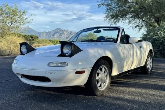 1990 Mazda MX-5 Miata 5-Speed