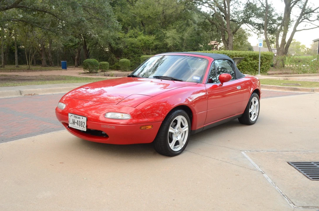 1990 Mazda NA MX-5 Miata - Image 2 of 31
