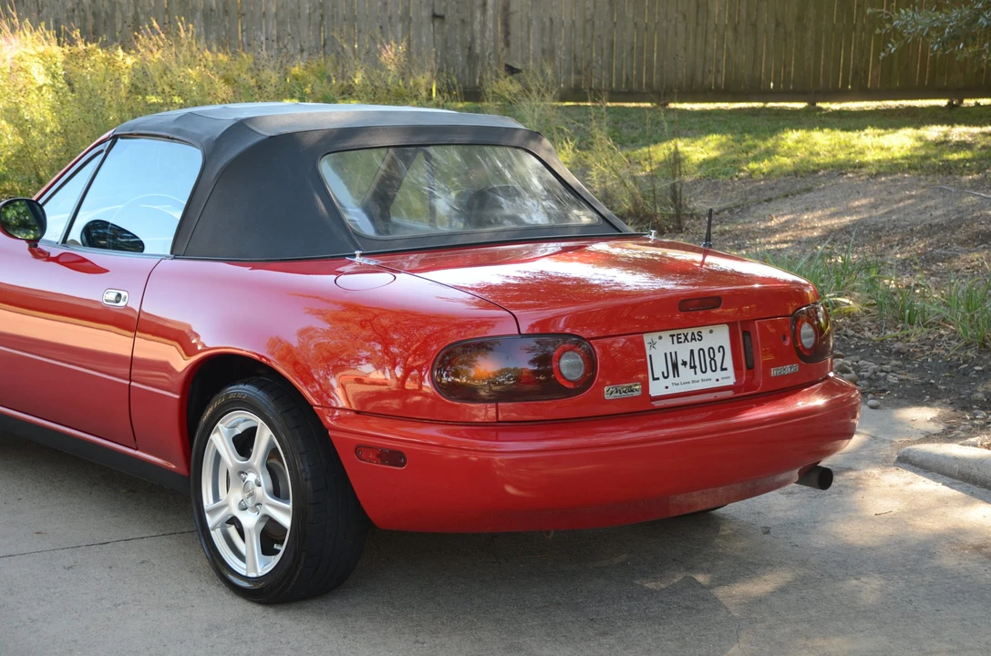 1990 Mazda NA MX-5 Miata - Image 28 of 31