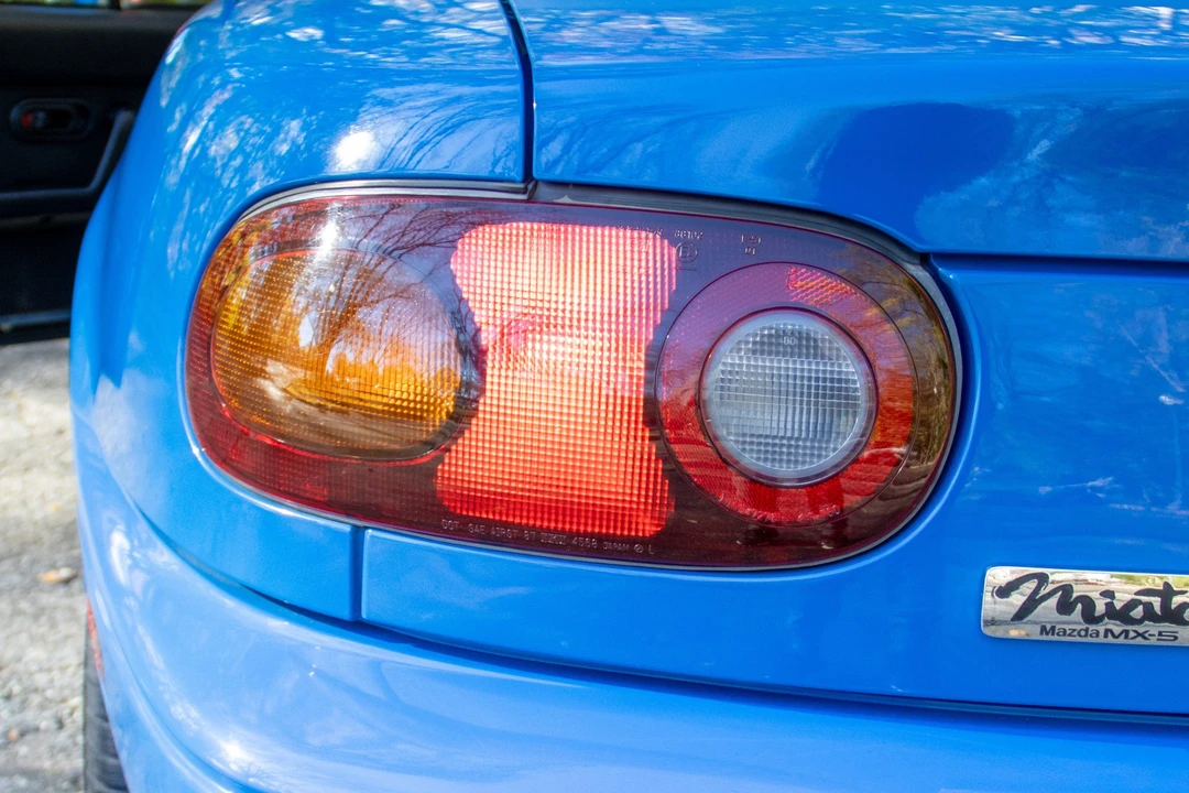 1990 Mazda NA MX-5 Miata - Image 24 of 31