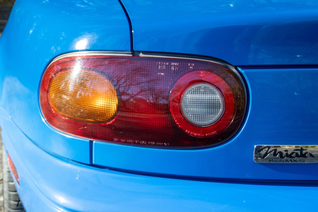 1990 Mazda NA MX-5 Miata - Image 26 of 31
