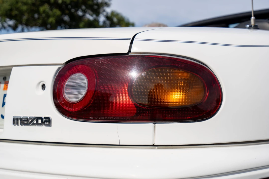 1990 Mazda NA MX-5 Miata - Image 30 of 31