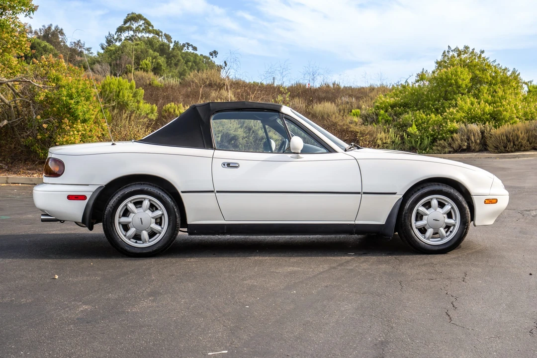 1990 Mazda NA MX-5 Miata - Image 14 of 31