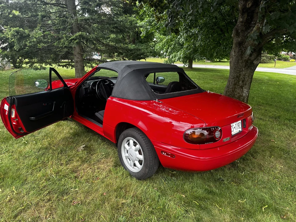 1990 Mazda NA MX-5 Miata - Image 26 of 31
