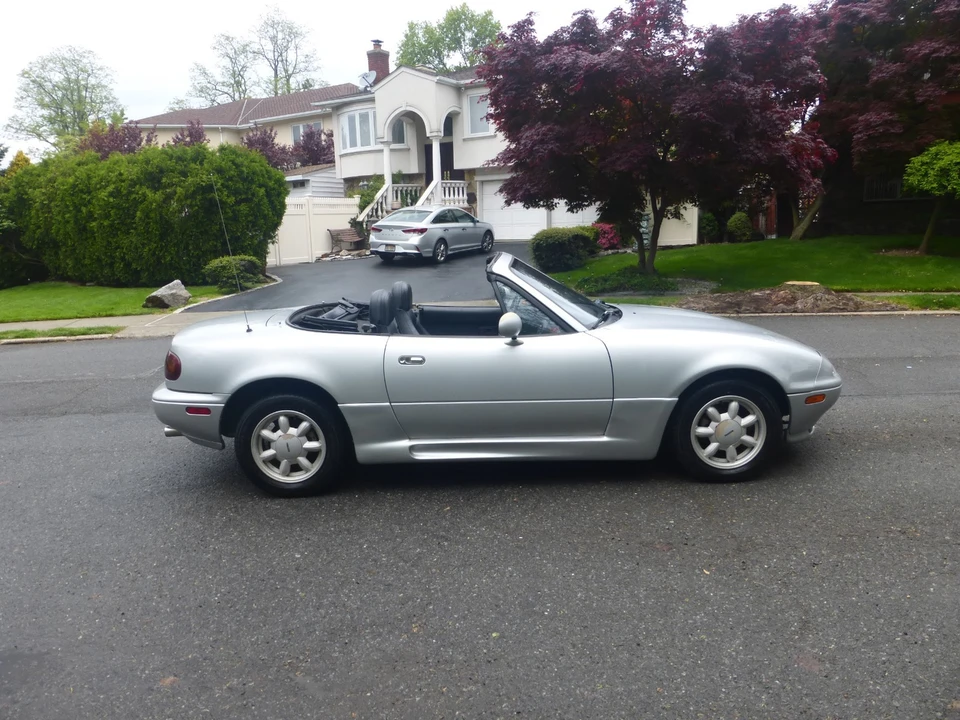 1990 Mazda NA MX-5 Miata - Image 5 of 31