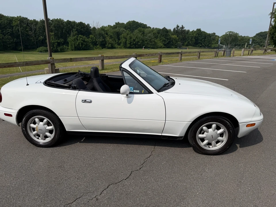 1990 Mazda NA MX-5 Miata - Image 25 of 31