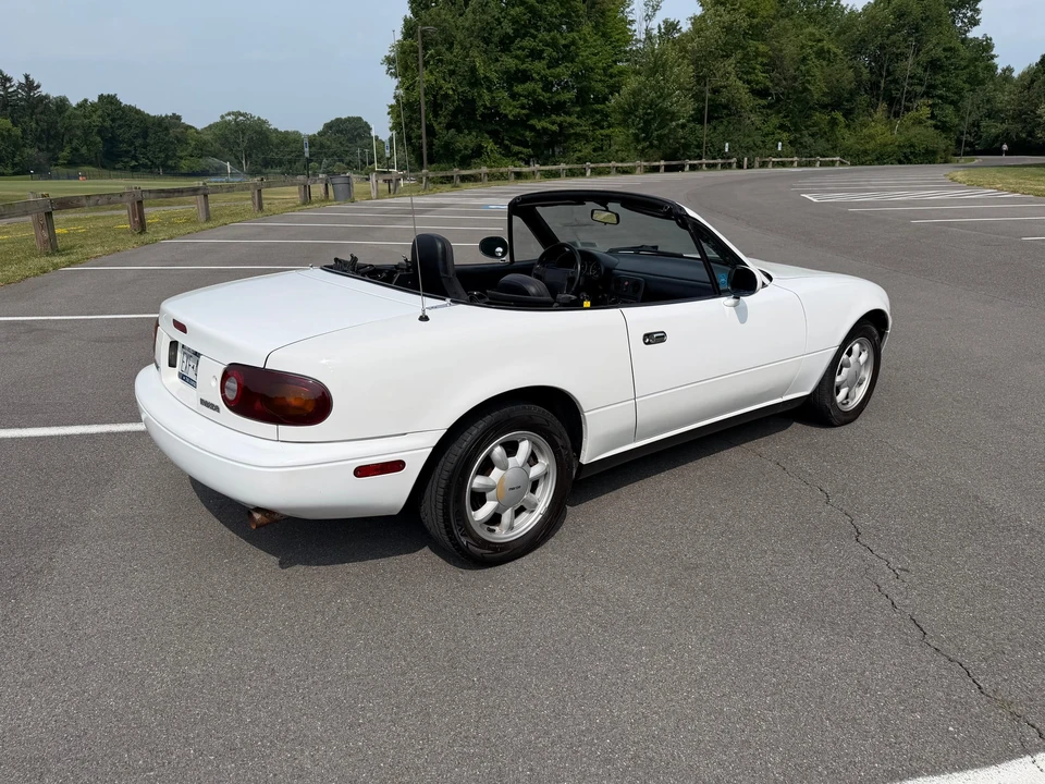 1990 Mazda NA MX-5 Miata - Image 22 of 31