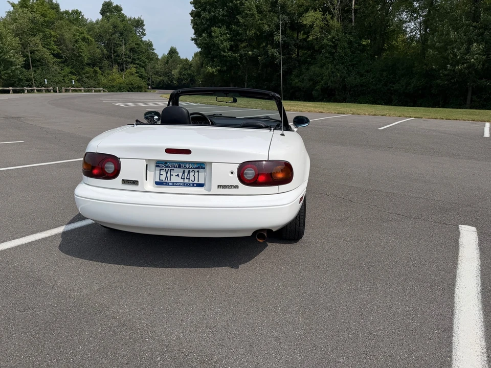 1990 Mazda NA MX-5 Miata - Image 17 of 31